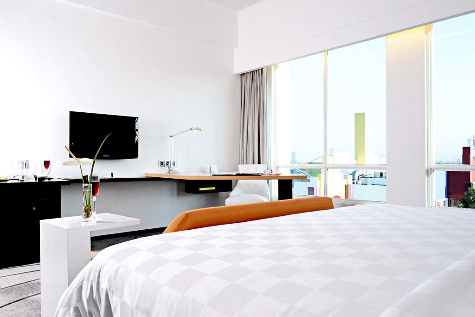 Ts Suites Surabaya Exterior photo