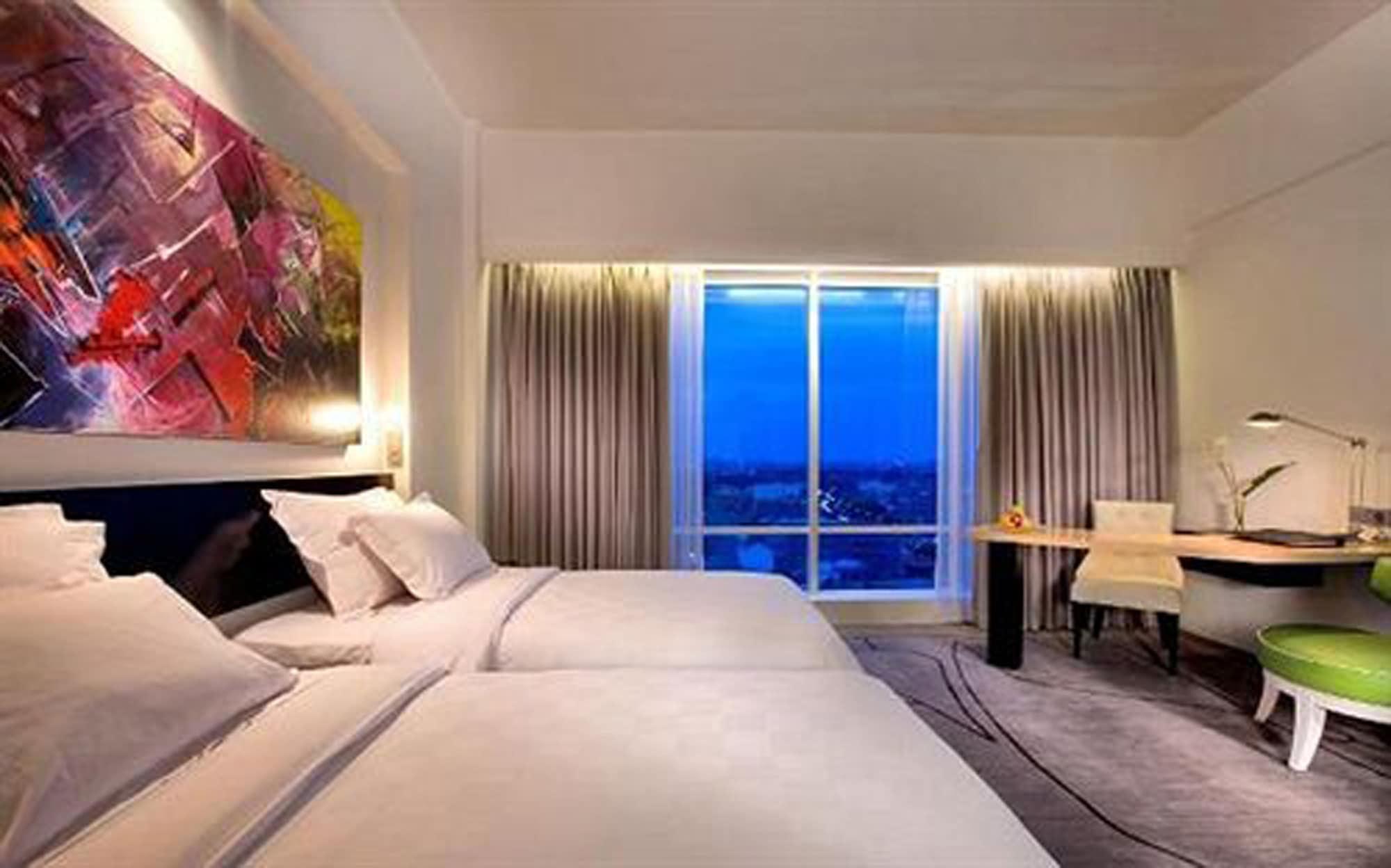 Ts Suites Surabaya Exterior photo