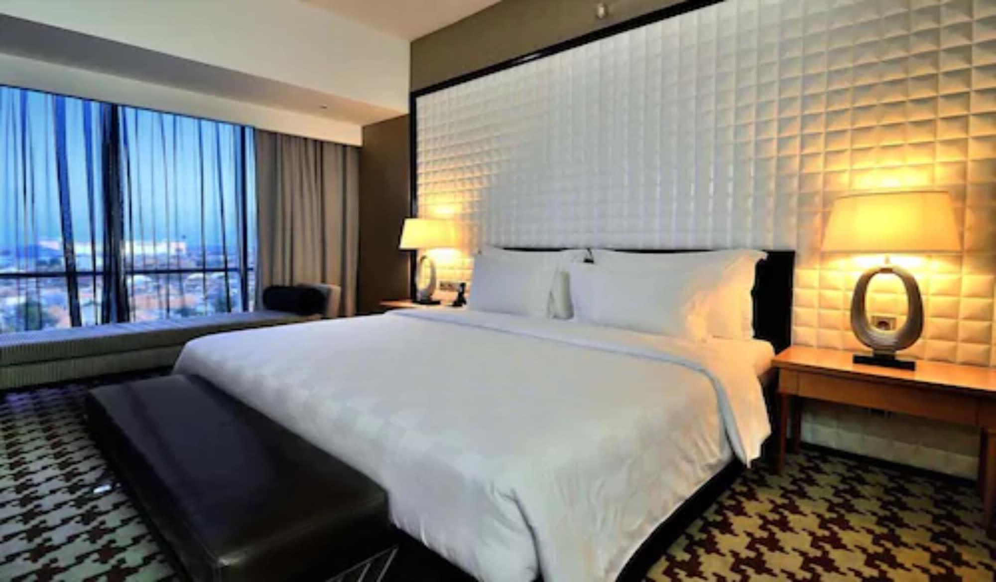 Ts Suites Surabaya Exterior photo