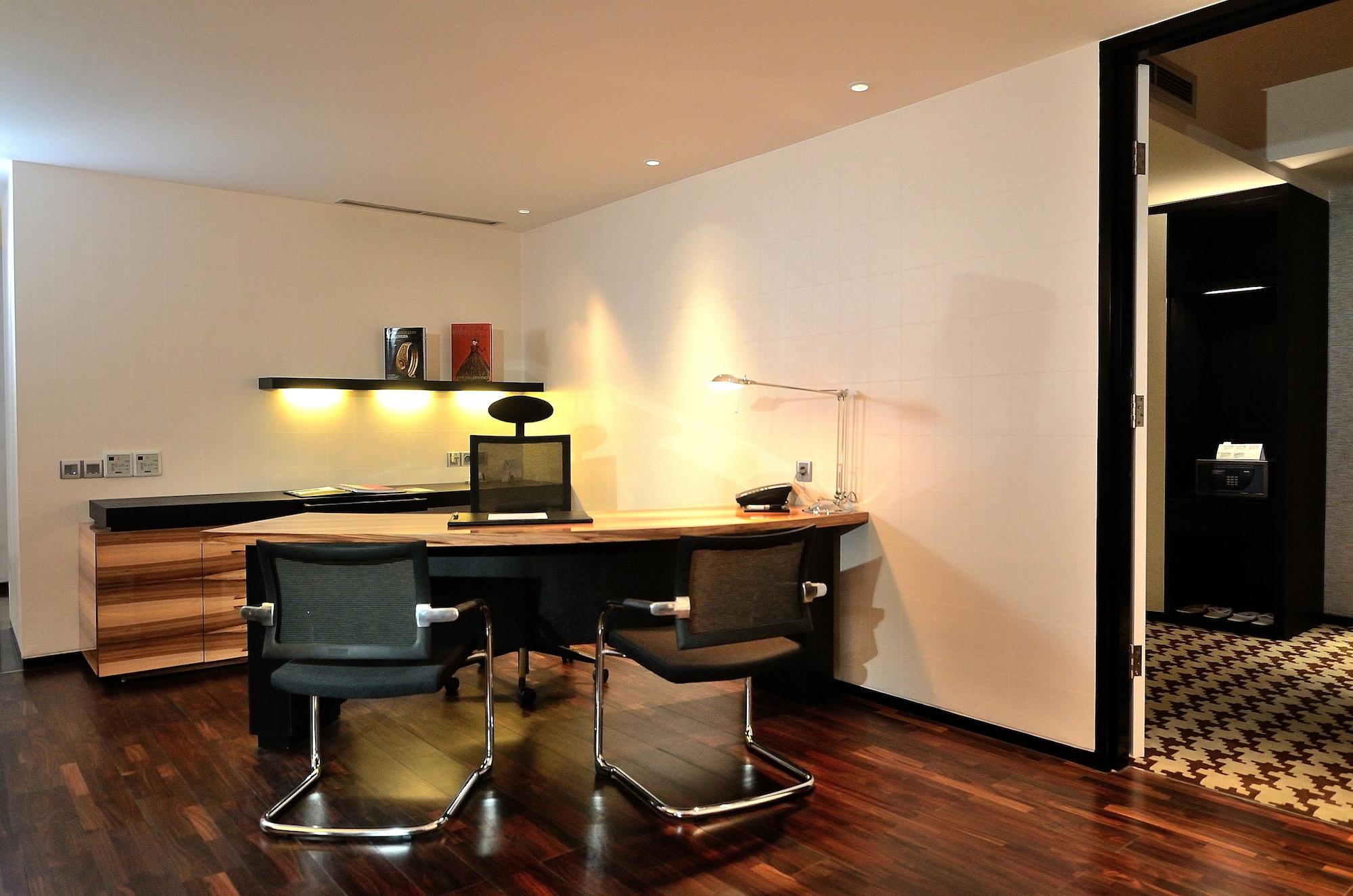 Ts Suites Surabaya Exterior photo