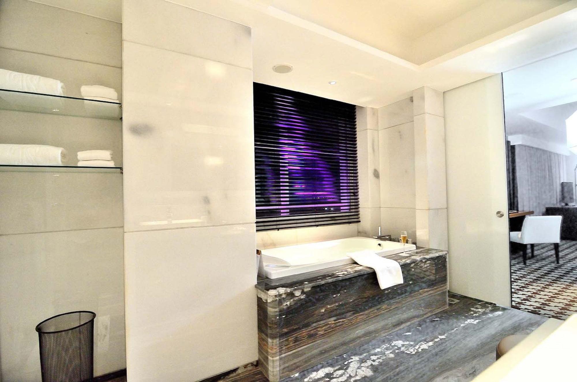Ts Suites Surabaya Exterior photo