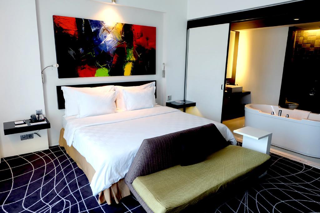 Ts Suites Surabaya Exterior photo
